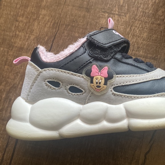 Girls Disney Mauri Sneakers, 90% New - Picture 3 of 4